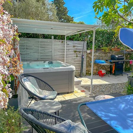 Beachfront House With Private Jacuzzi And Garden Zadar Exteriör bild