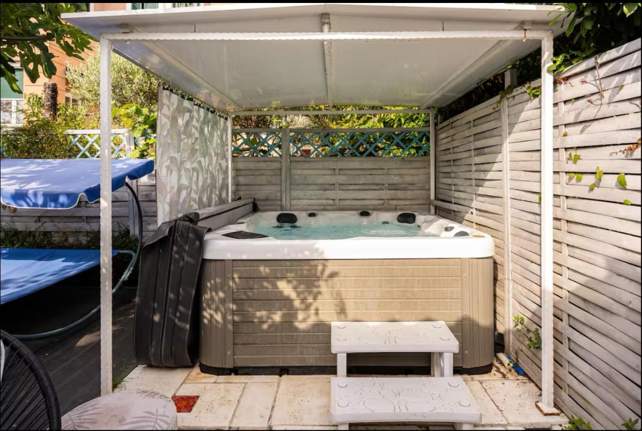 Beachfront House With Private Jacuzzi And Garden Zadar Exteriör bild