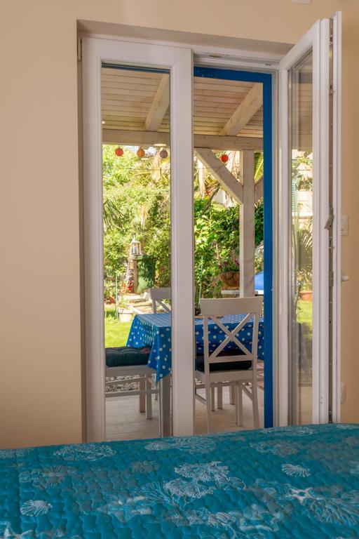 Beachfront House With Private Jacuzzi And Garden Zadar Exteriör bild