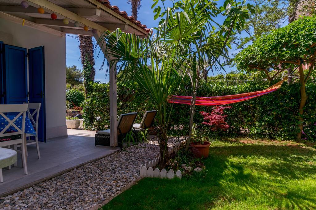 Beachfront House With Private Jacuzzi And Garden Zadar Exteriör bild