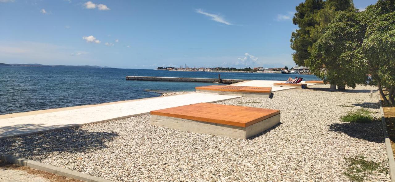 Beachfront House With Private Jacuzzi And Garden Zadar Exteriör bild